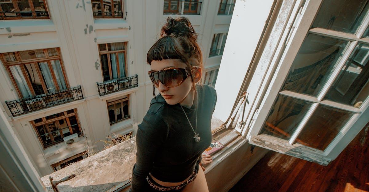 Street style – czym jest i jak go nosić? Przewodnik po miejskiej modzie