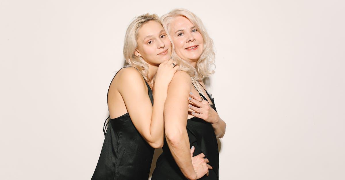 Jak zmienia się styl kobiety z wiekiem? Przewodnik po modzie na każdy etap życia