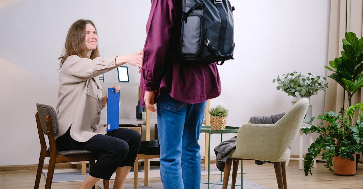 Jak ubrania wpływają na pierwsze wrażenie? Psychologia stylu w praktyce