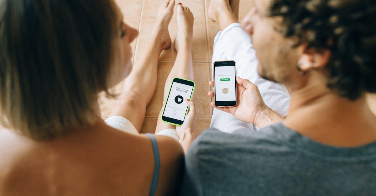 Na co zwracać uwagę przy zakupie ubrań online? Praktyczny przewodnik krok po kroku