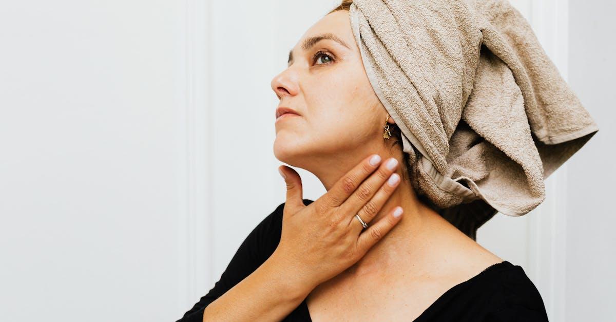 Pielęgnacja skóry po 40: jak zadbać o cerę dojrzałą krok po kroku