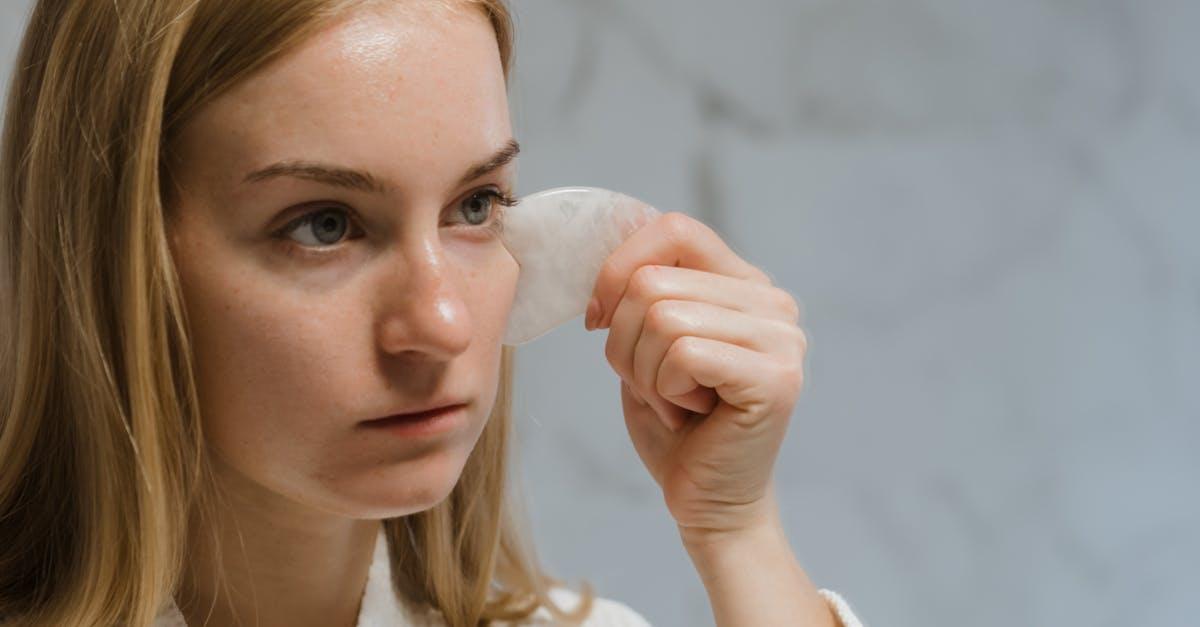 Kwasy w pielęgnacji dla początkujących: jak bezpiecznie zacząć i dobrać odpowiednie stężenie