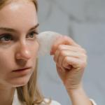 Kwasy w pielęgnacji dla początkujących: jak bezpiecznie zacząć i dobrać odpowiednie stężenie