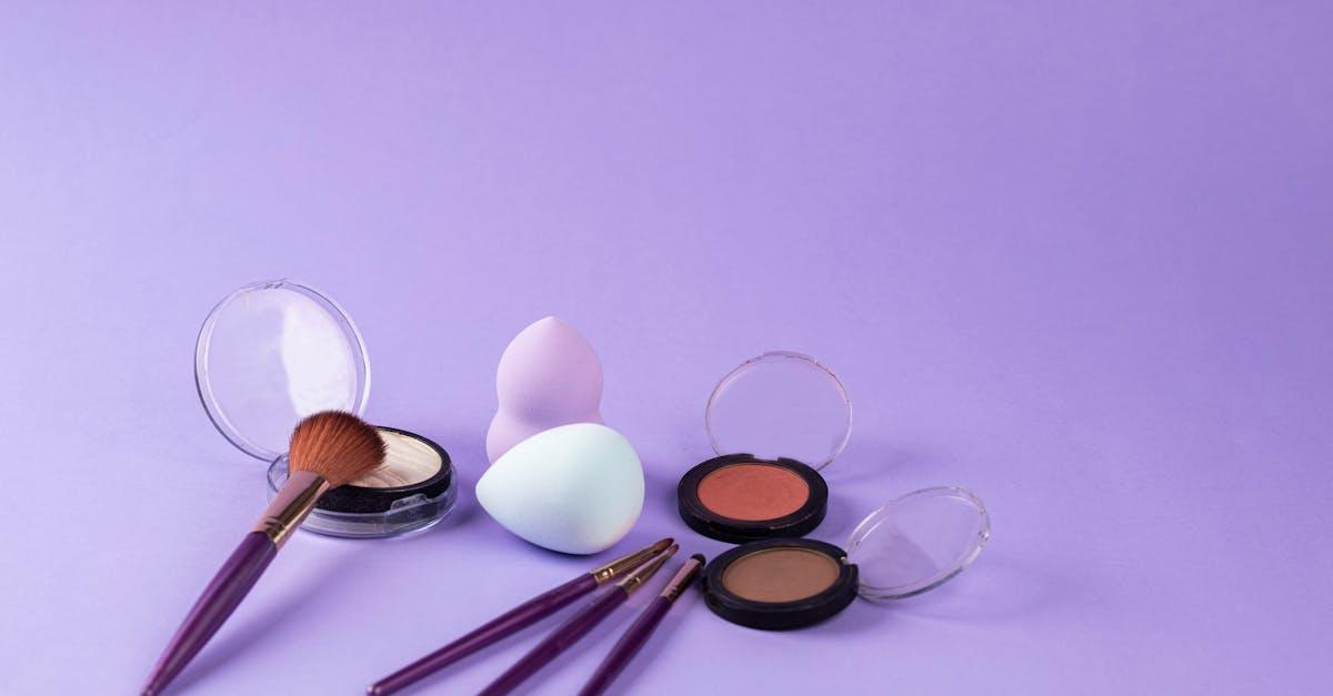 Jak wybierać kosmetyki świadomie: składy, certyfikaty i etyka zakupów