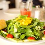 Dieta a samopoczucie: jak to, co jesz, wpływa na nastrój i energię