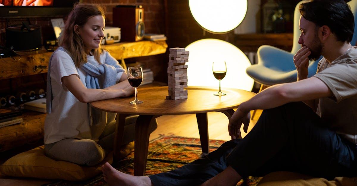 Romantyczny wieczór w domu: 15 prostych pomysłów na kolację, nastrój i niespodzianki